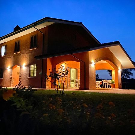 ラティーナ Casale Appia Bed & Breakfast エクステリア 写真