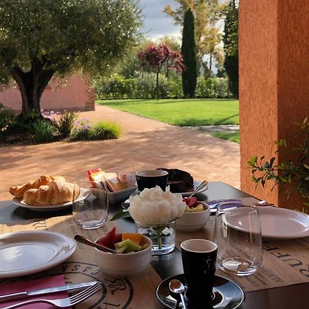 ラティーナ Casale Appia Bed & Breakfast エクステリア 写真