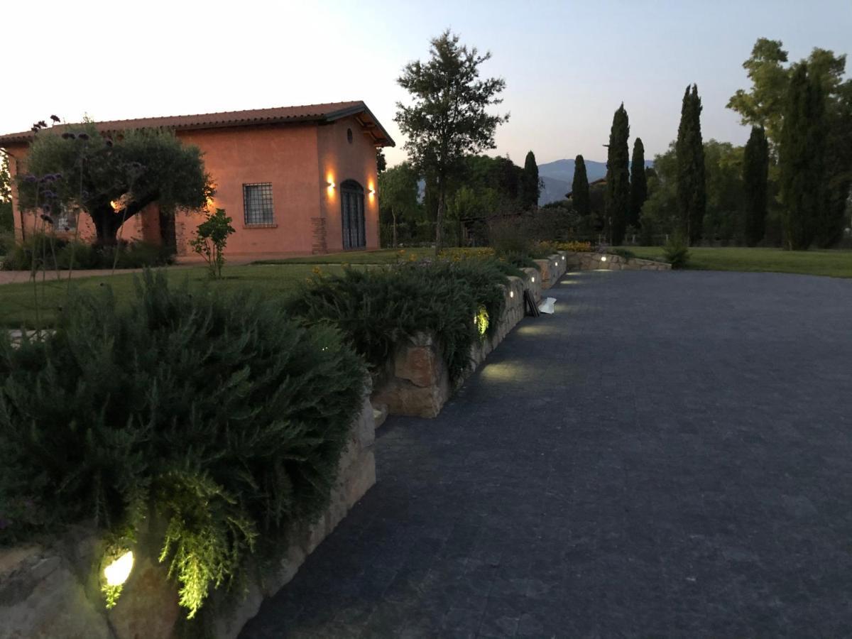 ラティーナ Casale Appia Bed & Breakfast エクステリア 写真