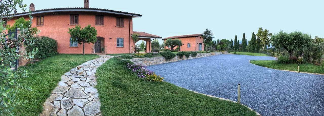 ラティーナ Casale Appia Bed & Breakfast エクステリア 写真