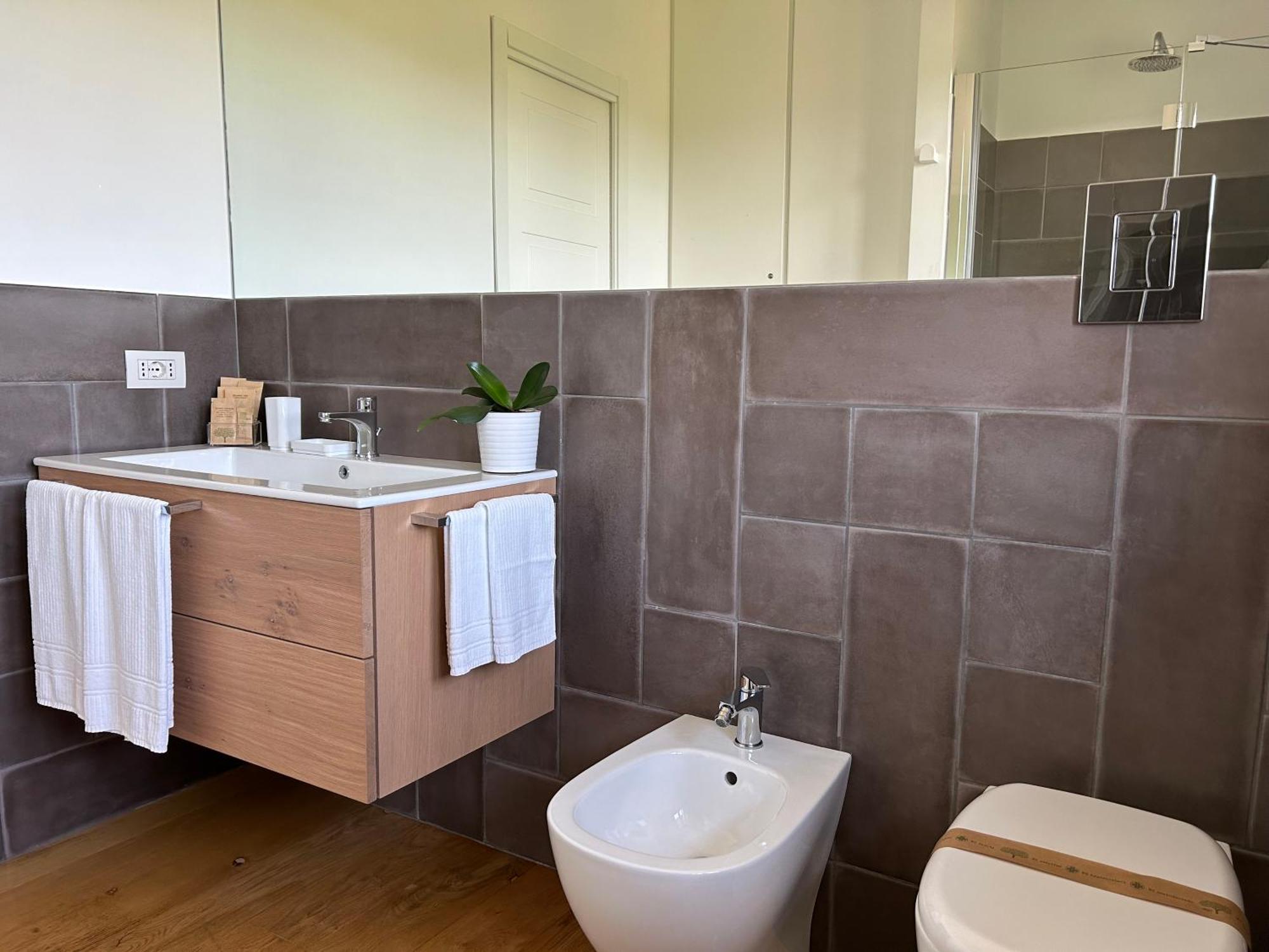 ラティーナ Casale Appia Bed & Breakfast エクステリア 写真